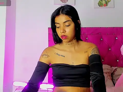 dahiiangomezz online show from March 12, 4:33 pm