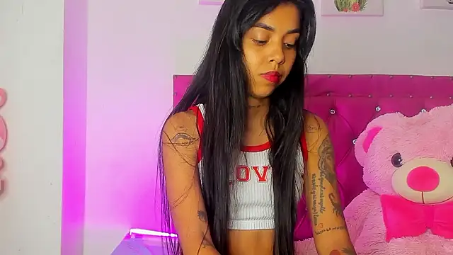 dahiiangomezz online show from February 7, 9:50 am