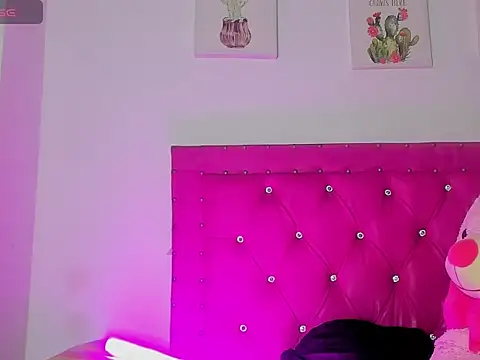 dahiiangomezz online show from March 10, 7:18 pm