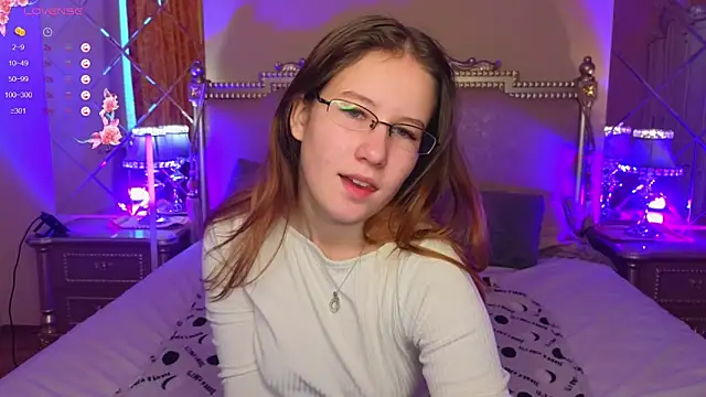 Lisa Roses online show from October 10, 4:24 am