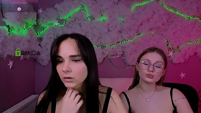 ariana ross7 online show from March 6, 8:15 pm