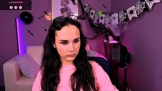 Snapshot of ariana_ross7 chatting on October 25, 7:14 pm ariana ross7 online show from October 25, 7:14 pm