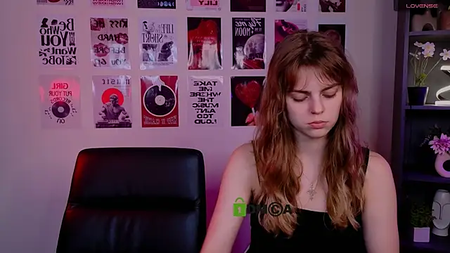 ariana ross7 online show from July 8, 7:36 pm
