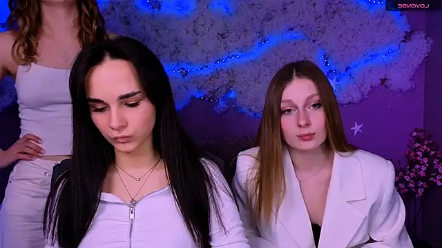 ariana ross7 online show from March 27, 8:21 pm