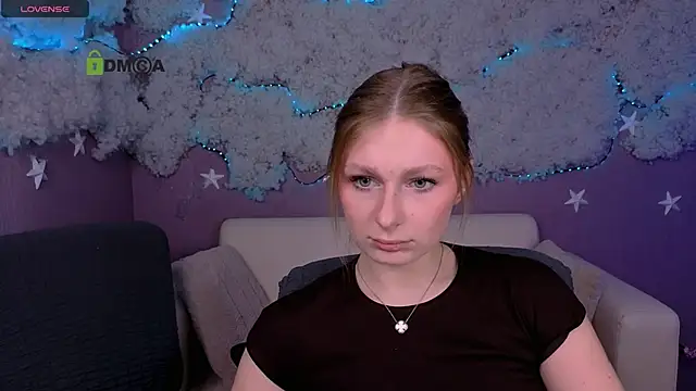 ariana ross7 online show from April 1, 7:22 pm