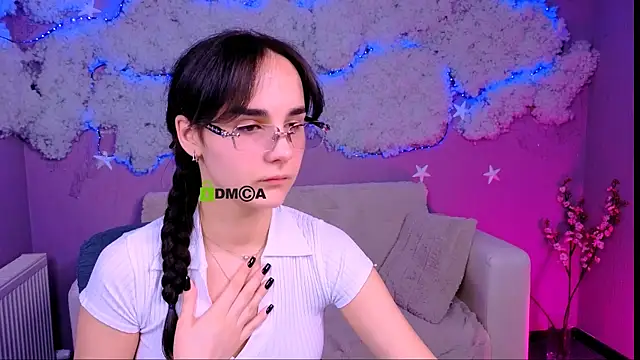 ariana ross7 online show from April 23, 7:26 pm