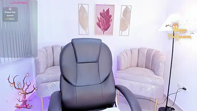 miavegas1 online show from October 17, 10:44 pm