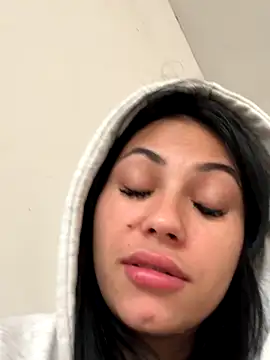 Snapshot of Sweet_Lya09 chatting on October 27, 7:31 am Sweet Lya09 online show from October 27, 7:31 am