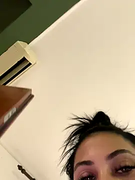 Snapshot of Sweet_Lya09 chatting on October 17, 4:05 am Sweet Lya09 online show from October 17, 4:05 am