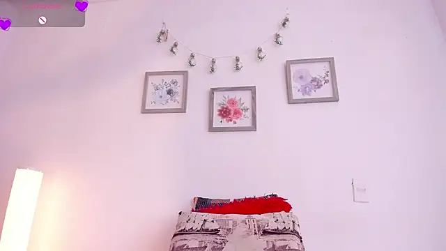 mely rosse  online show from April 14, 1:05 pm