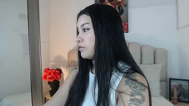 Snapshot of miawhite_x1 chatting on October 16, 2:03 pm miawhite x1 online show from October 16, 2:03 pm