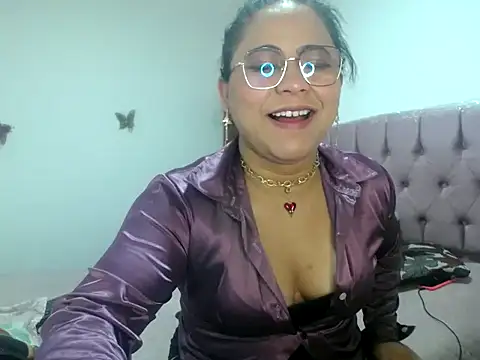 PamelaMartin online show from September 26, 2:35 pm