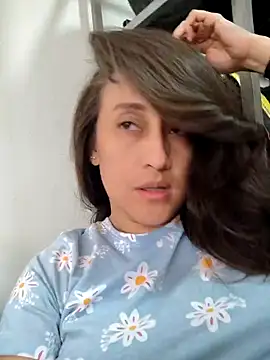 Snapshot of valery506 chatting on February 19, 5:54 pm valery506 online show from February 19, 5:54 pm