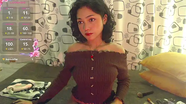 Snapshot of Cataleya_naz chatting on October 18, 1:18 am Cataleya naz online show from October 18, 1:18 am