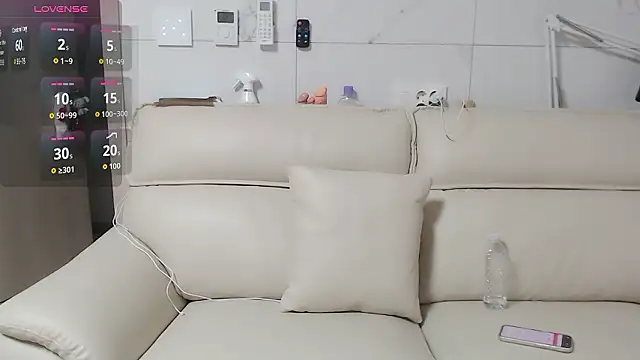 Snapshot of hsua0098 chatting on November 13, 12:31 pm hsua0098 online show from November 13, 12:31 pm