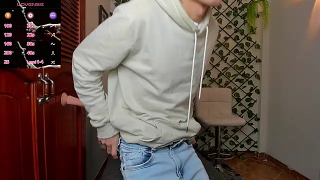 bellmontneon online show from November 18, 11:35 am