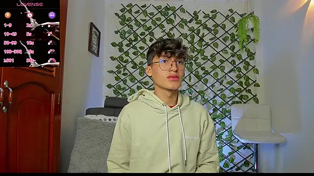 bellmontneon online show from November 26, 11:10 am