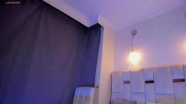 bellmontneon online show from September 28, 7:32 pm