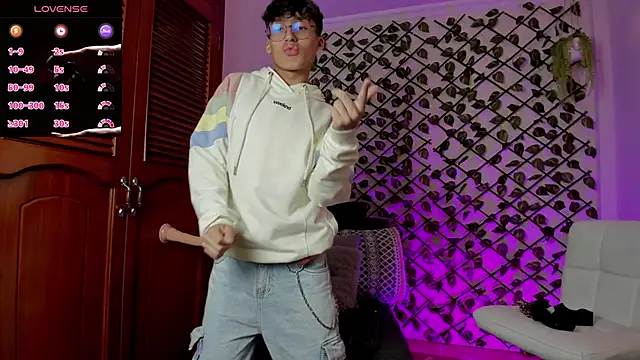 bellmontneon online show from December 19, 11:23 am