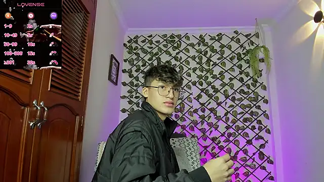 bellmontneon online show from January 19, 1:04 pm