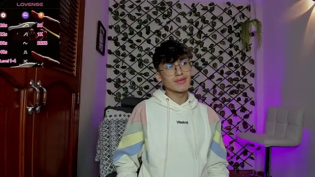 bellmontneon online show from December 16, 11:14 am