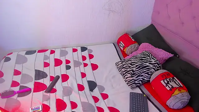 Celestepaige   online show from October 28, 2:27 pm