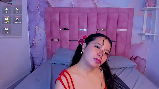 LunaWiill  online show from October 10, 3:24 pm