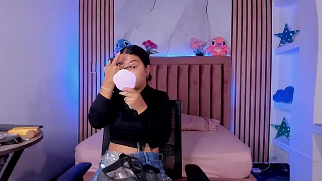 LunaWiill  online show from November 12, 12:09 pm