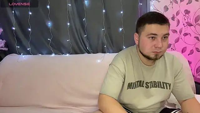 coupleinspire online show from December 21, 9:04 pm