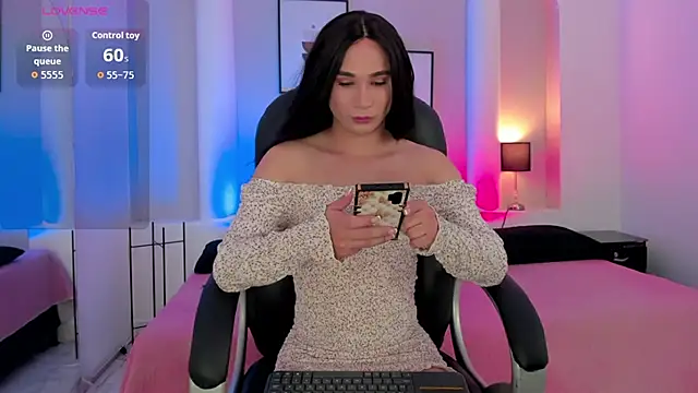 Juanita  acosta1 online show from March 6, 9:10 pm