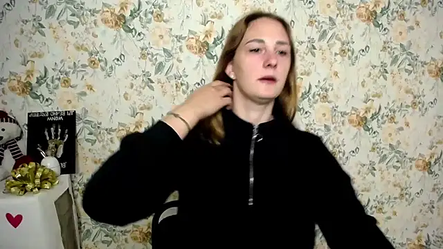 Snapshot of Milana_Cutie_ chatting on September 24, 5:58 am Milana Cutie online show from September 24, 5:58 am