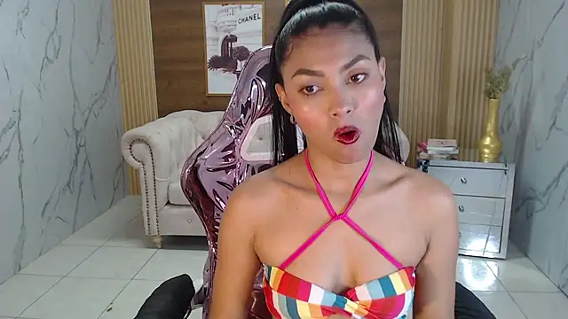 Snapshot of lissandra_s chatting on October 7, 8:43 pm lissandra s online show from October 7, 8:43 pm