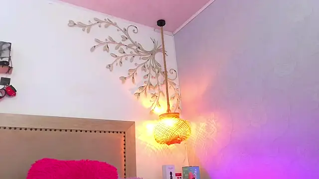 Snapshot of Daphnee-x chatting on November 5, 11:35 am Daphnee-x online show from November 5, 11:35 am