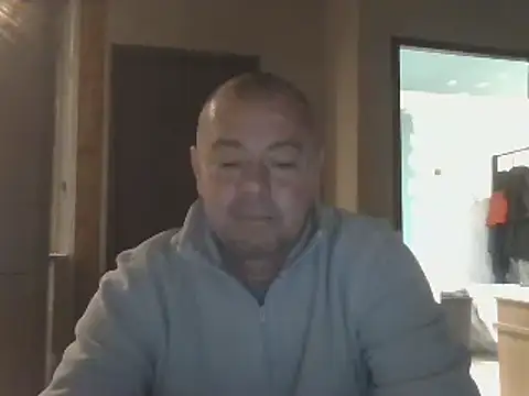 hugoboys4576 online show from November 3, 5:49 pm