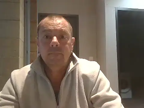 Snapshot of hugoboys4576 chatting on September 16, 4:52 pm hugoboys4576 online show from September 16, 4:52 pm