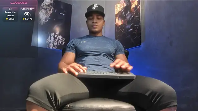 Snapshot of Noah_Black212 chatting on September 30, 1:17 pm Noah Black212 online show from September 30, 1:17 pm