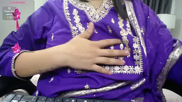 Snapshot of kashvi_ chatting on February 20, 7:27 pm kashvi online show from February 20, 7:27 pm