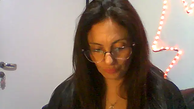 Snapshot of dulcefanny chatting on June 15, 12:22 am dulcefanny online show from June 15, 12:22 am