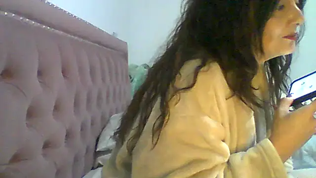 Snapshot of dulcefanny chatting on June 17, 3:44 pm dulcefanny online show from June 17, 3:44 pm