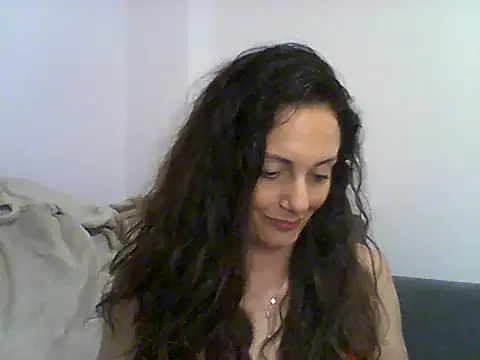 dulcefanny online show from December 14, 3:35 am