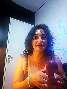 Snapshot of dulcefanny chatting on June 8, 1:28 am dulcefanny online show from June 8, 1:28 am