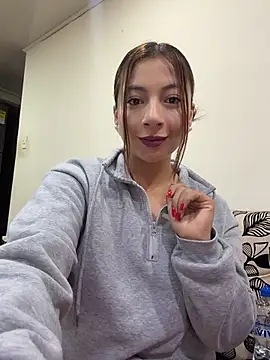 Snapshot of Karlee_Grey1 chatting on June 10, 3:08 am Karlee Grey1 online show from June 10, 3:08 am