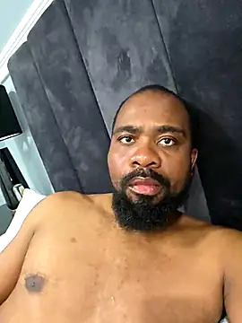 Snapshot of bigsize40 chatting on October 21, 2:22 am bigsize40 online show from October 21, 2:22 am