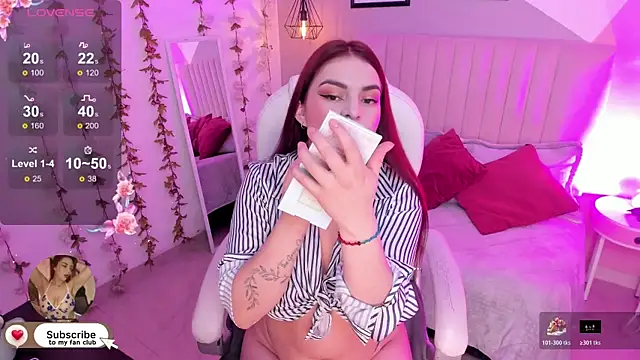 Snapshot of Jenniekim_18 chatting on November 24, 11:21 am Jenniekim 18 online show from November 24, 11:21 am