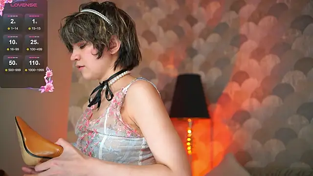 Snapshot of sandzu_ chatting on December 13, 9:10 pm sandzu online show from December 13, 9:10 pm