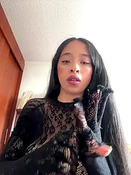 CatalinaBel online show from November 7, 6:12 pm