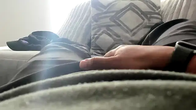 Snapshot of caramelizedzeus chatting on October 15, 2:36 pm caramelizedzeus online show from October 15, 2:36 pm