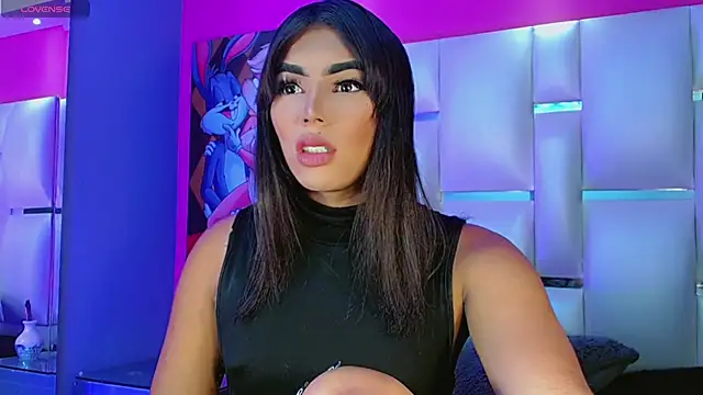 Snapshot of AithanaBlaze chatting on December 1, 5:08 am AithanaBlaze online show from December 1, 5:08 am