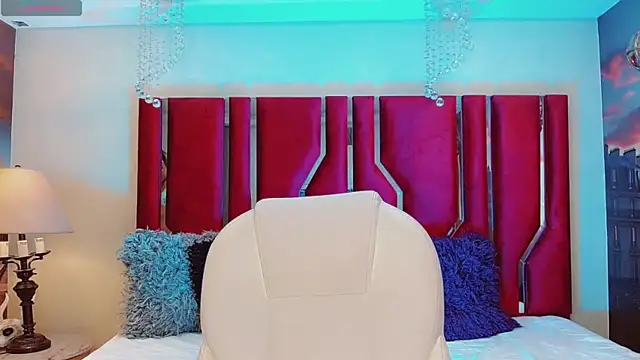 Snapshot of AithanaBlaze chatting on November 4, 11:03 am AithanaBlaze online show from November 4, 11:03 am