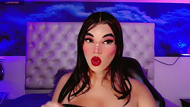 Snapshot of AithanaBlaze chatting on November 23, 3:49 am AithanaBlaze online show from November 23, 3:49 am